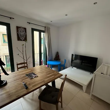 Pippis Apartment Σίτζες